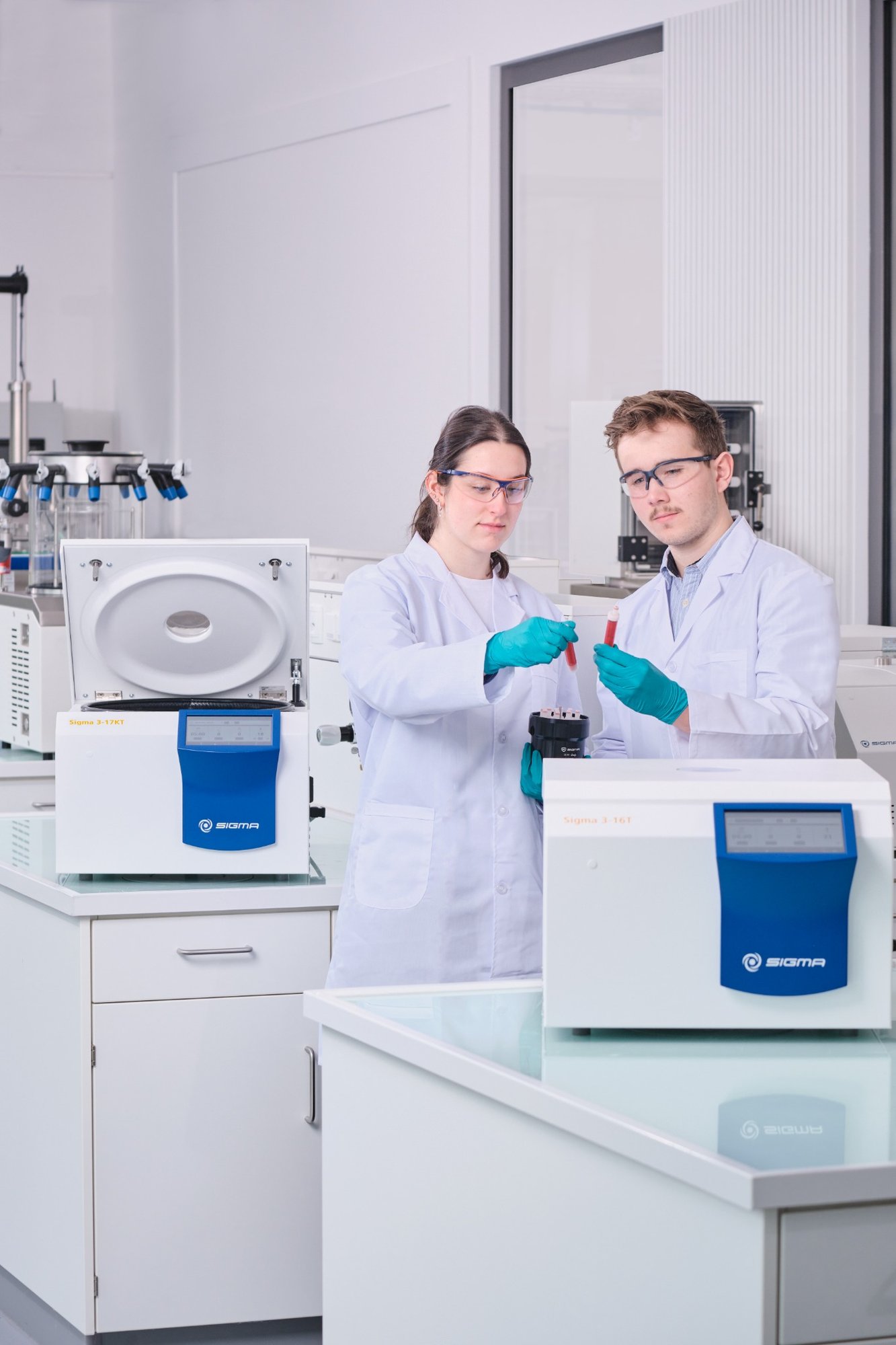 Sigma 3-16T laboratóriumi asztali centrifuga